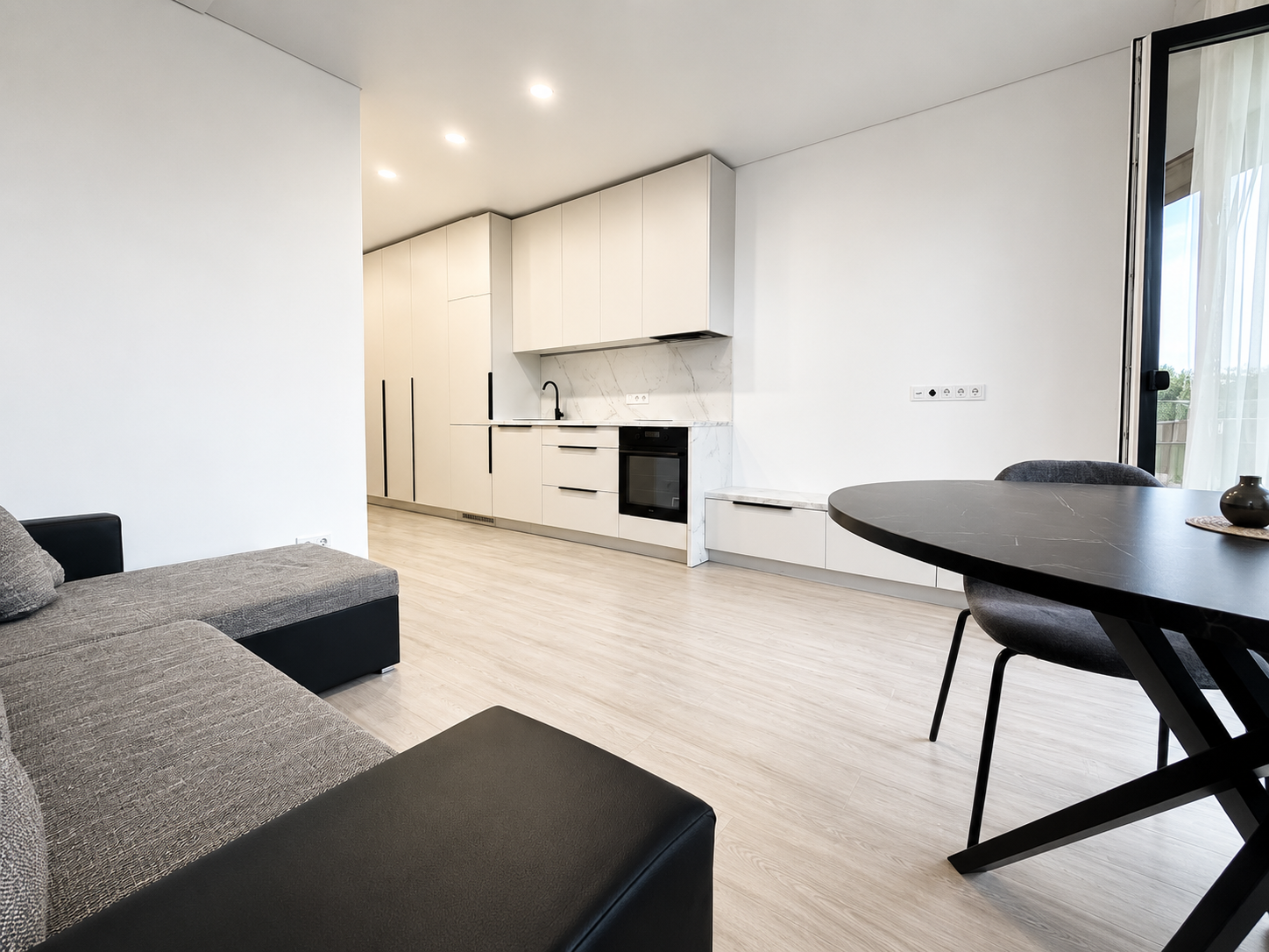 Nuomojamas 1 kambario butas, Viršuliškės, Viršilų g., 26m², 5 aukštas, €550