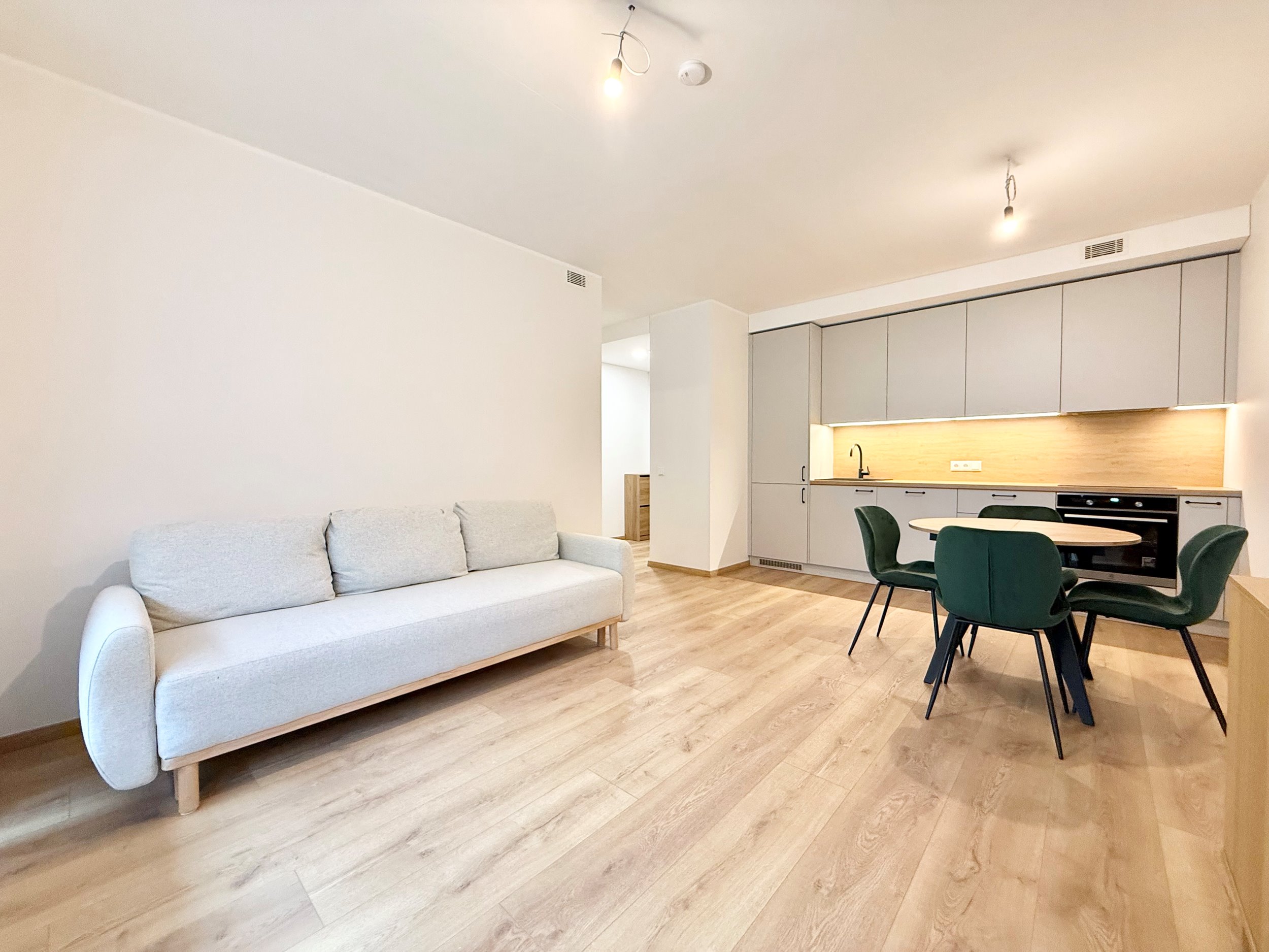 Nuomojamas 2 kambarių butas, Fabijoniškės, Baliukevičiaus-Dzūko g., 43m², 1 aukštas, €800