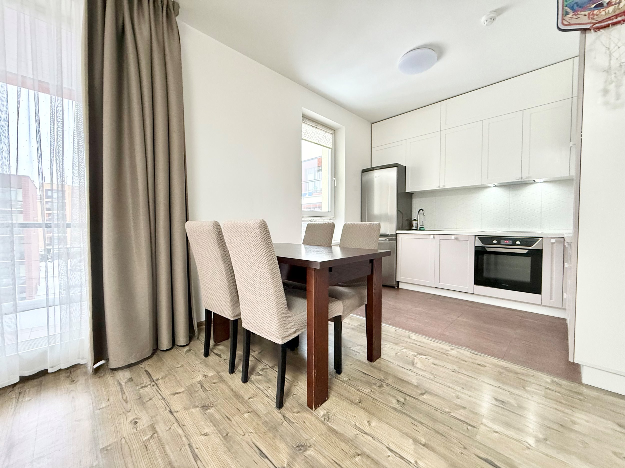 Nuomojamas 2 kambarių butas, Pilaitė, I. Simonaitytės g., 50m², 3 aukštas, €650