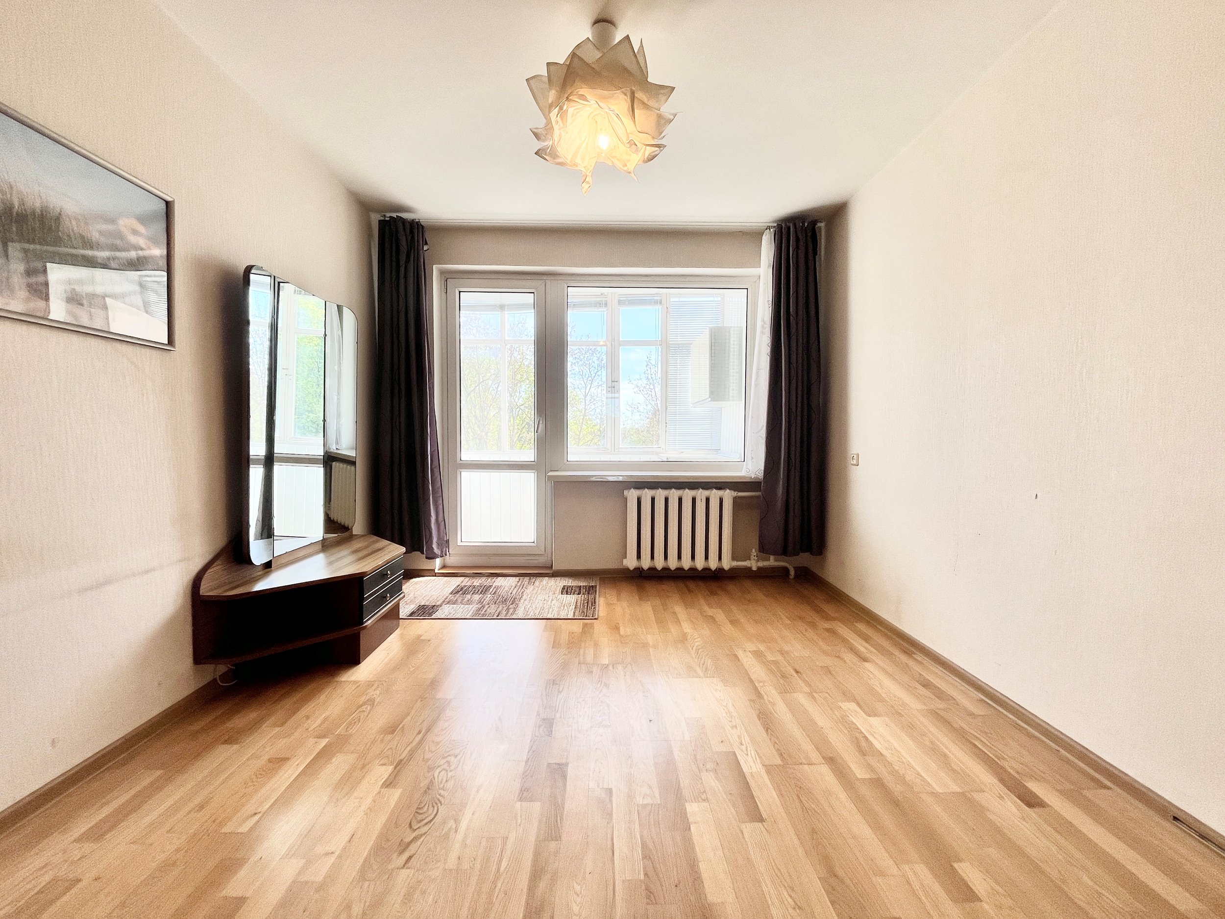 Nuomojamas 1 kambario butas, Žirmūnai, Žirmūnų g., 33m², 3 aukštas, €500