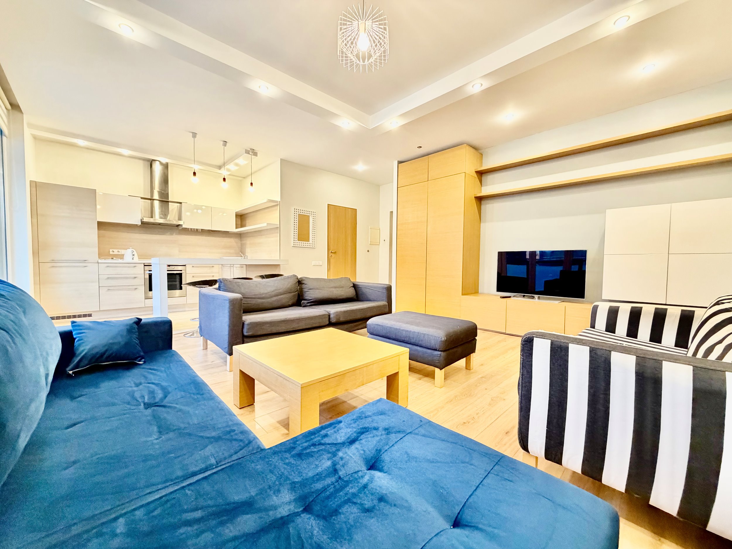 Nuomojamas 2 kambarių butas, Baltupiai, Trinapolio g., 55m², 6 aukštas, €650