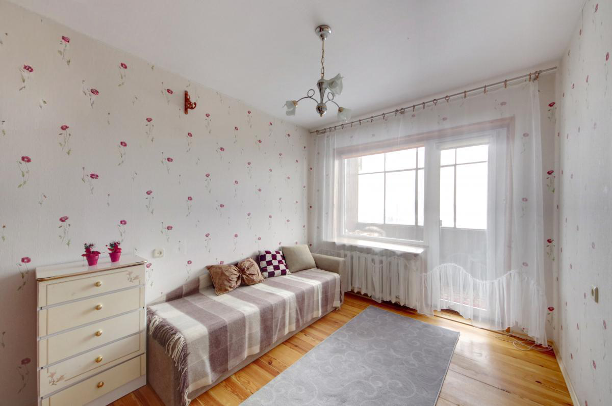 3 kambarių butas, Justiniškės, Taikos g., 64m², 9 aukštas, €145000