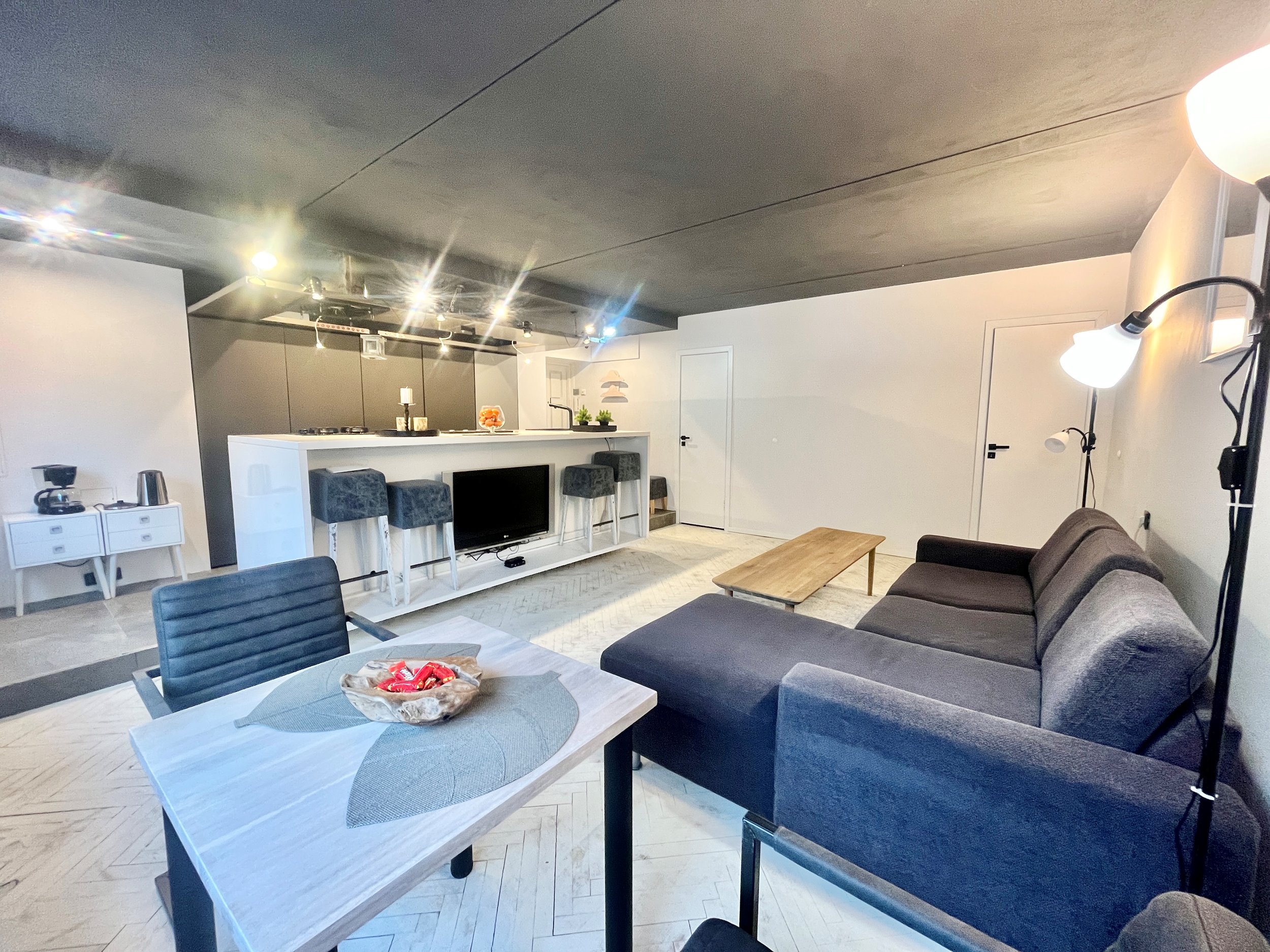 Nuomojamas 3 kambarių butas, Naujamiestis, Skroblų g., 60m², 1 aukštas, €680