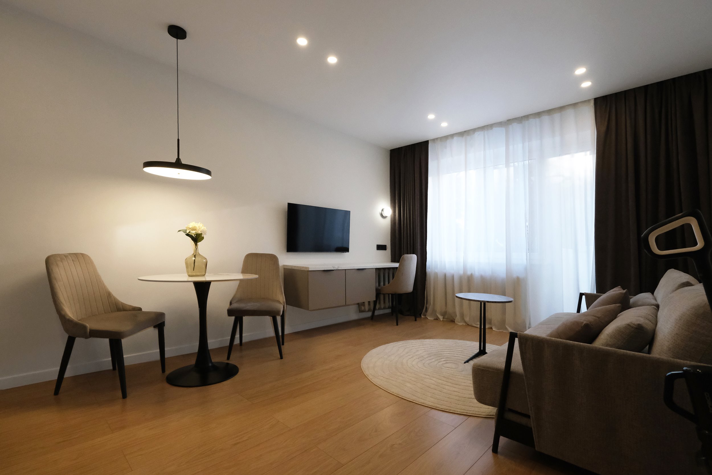 Nuomojamas 2 kambarių butas, Fabijoniškės, Vėtrungių g., 40m², 1 aukštas, €600