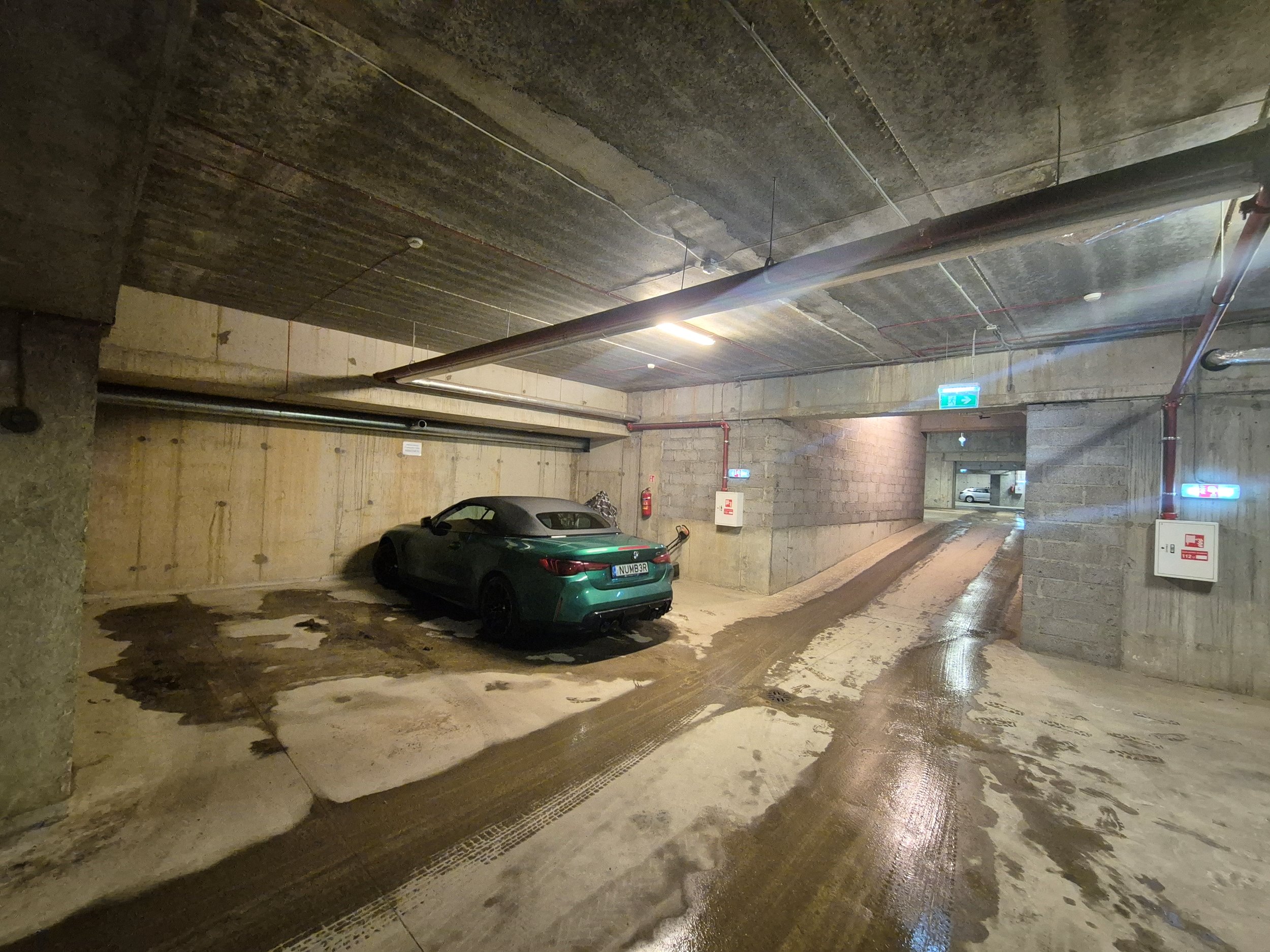 Po daugiabučiu namu garažas, Antakalnis, Kalno g., 15m², €5600