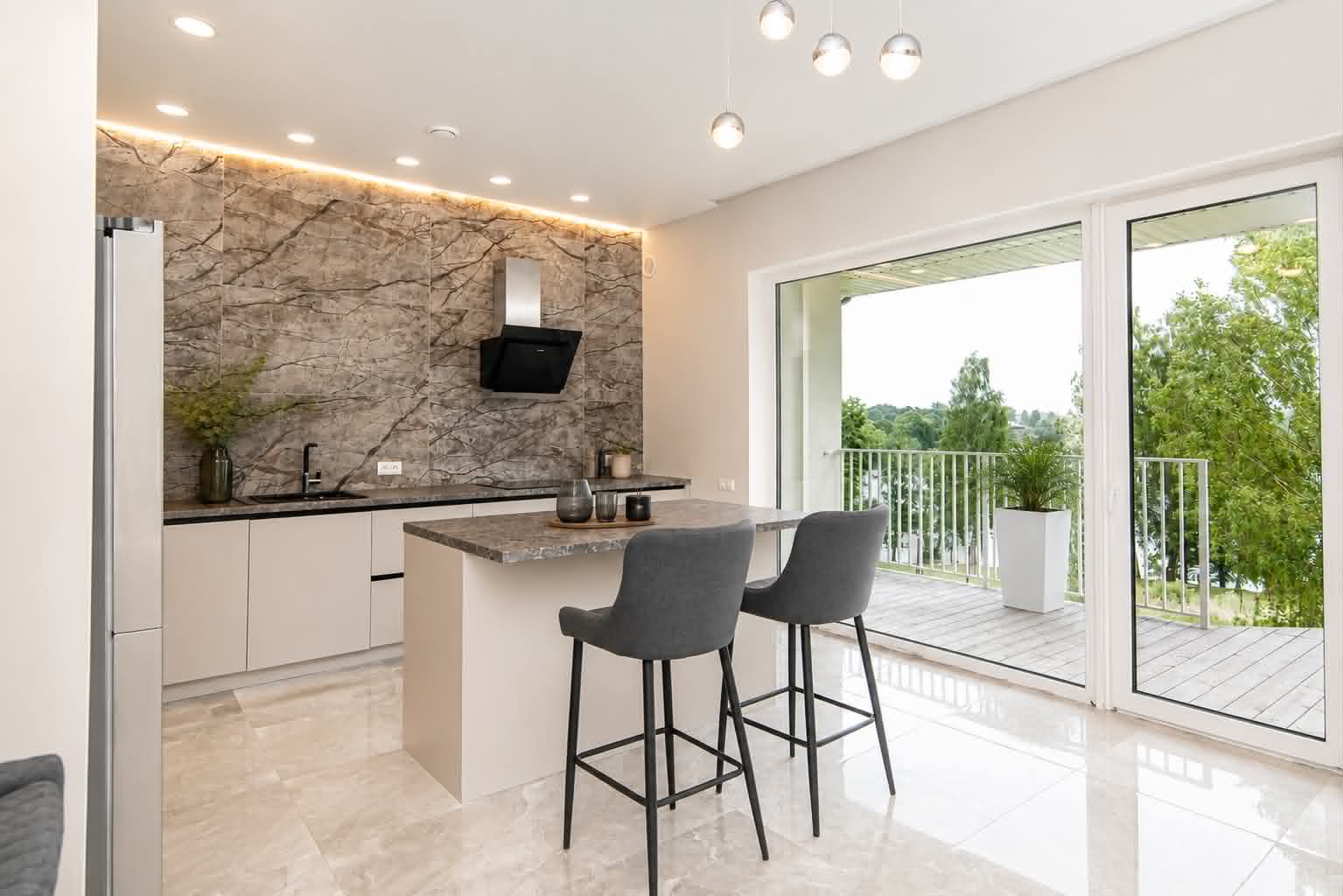 Gyvenamasis namas, Ežero g., 1 aukšto, 204m², 80a, €499000