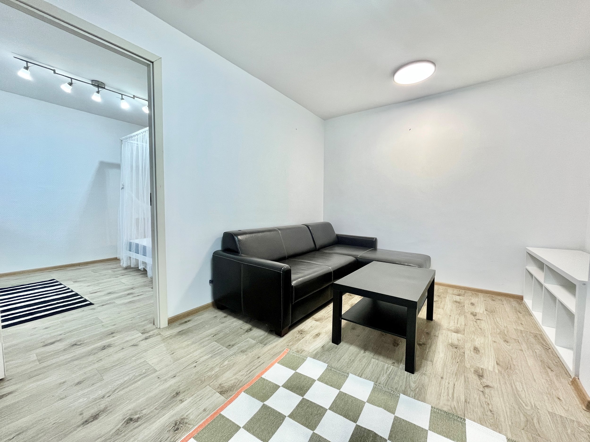 Nuomojamas 3 kambarių butas, Lazdynai, Architektų g., 52m², 1 aukštas, €550