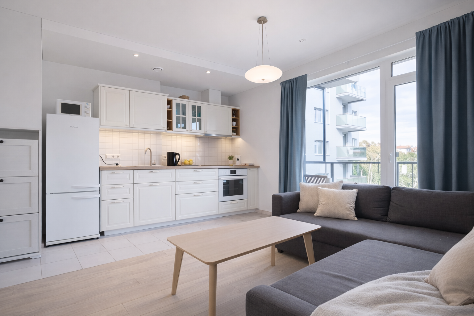 Nuomojamas 2 kambarių butas, Naujamiestis, Žemaitės g., 40m², 4 aukštas, €700