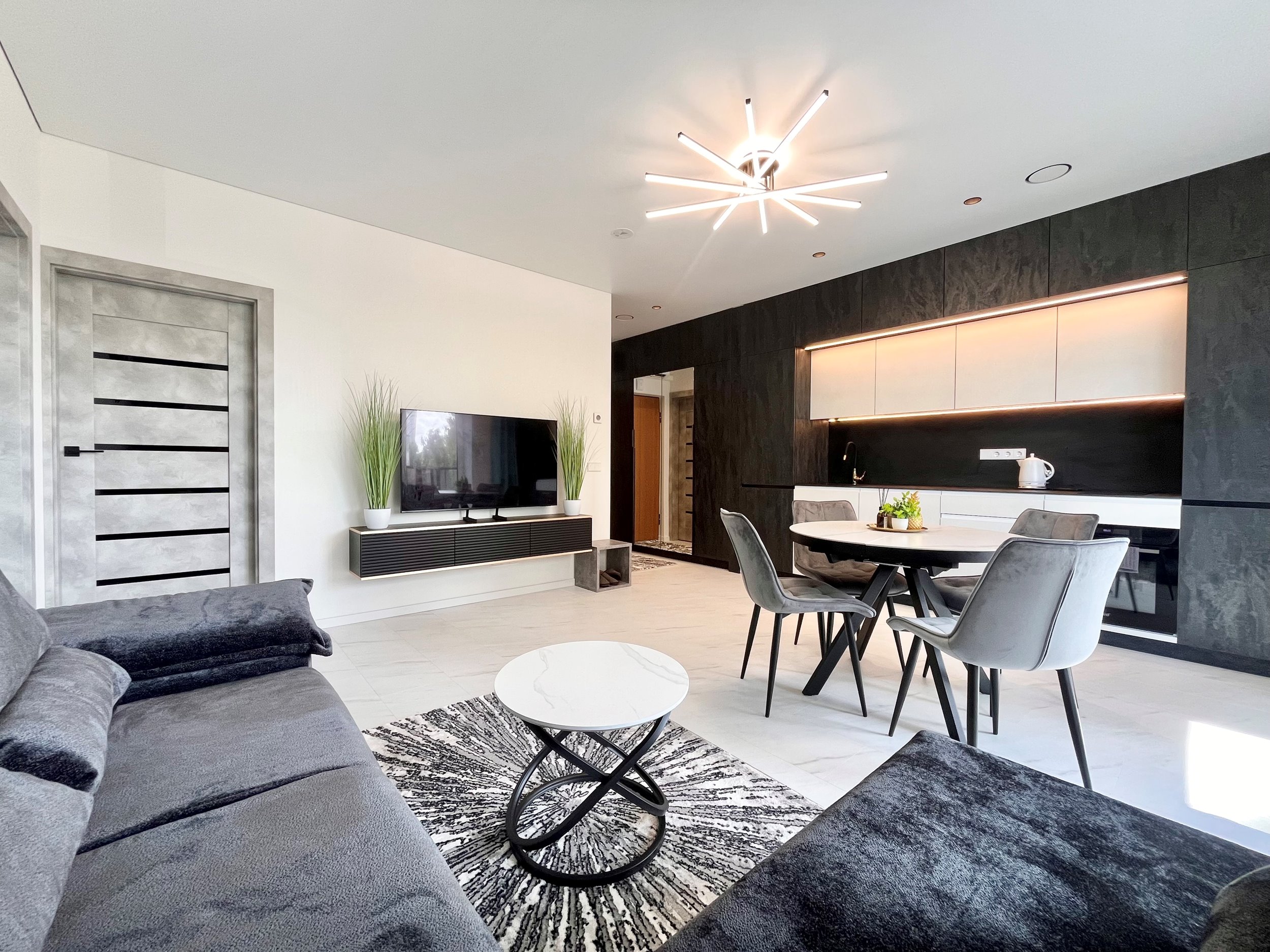 Nuomojamas 3 kambarių butas, Šeškinė, Gelvonų g., 54m², 4 aukštas, €900