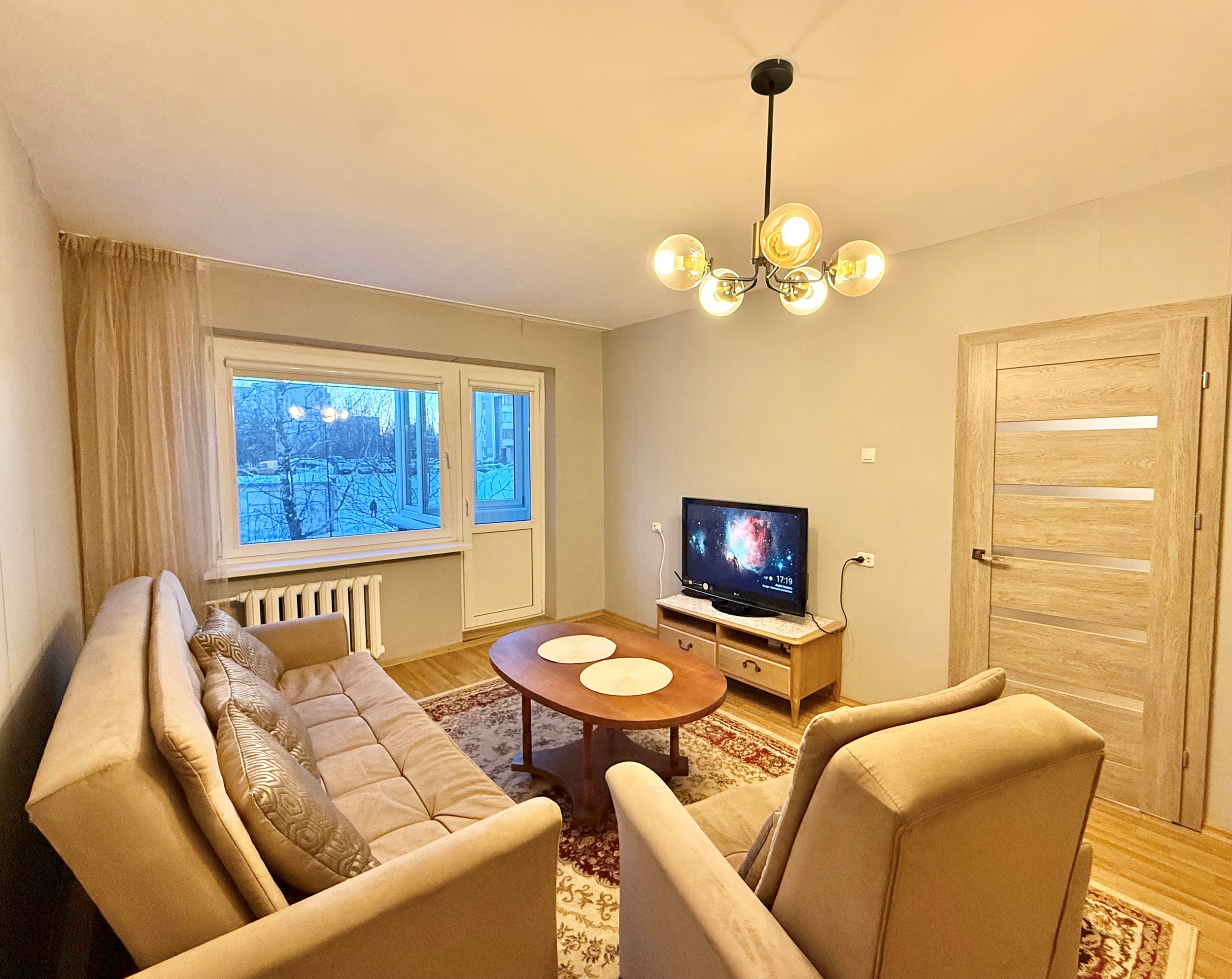 Nuomojamas 1 kambario butas, Šeškinė, Ukmergės g., 35m², 3 aukštas, €450