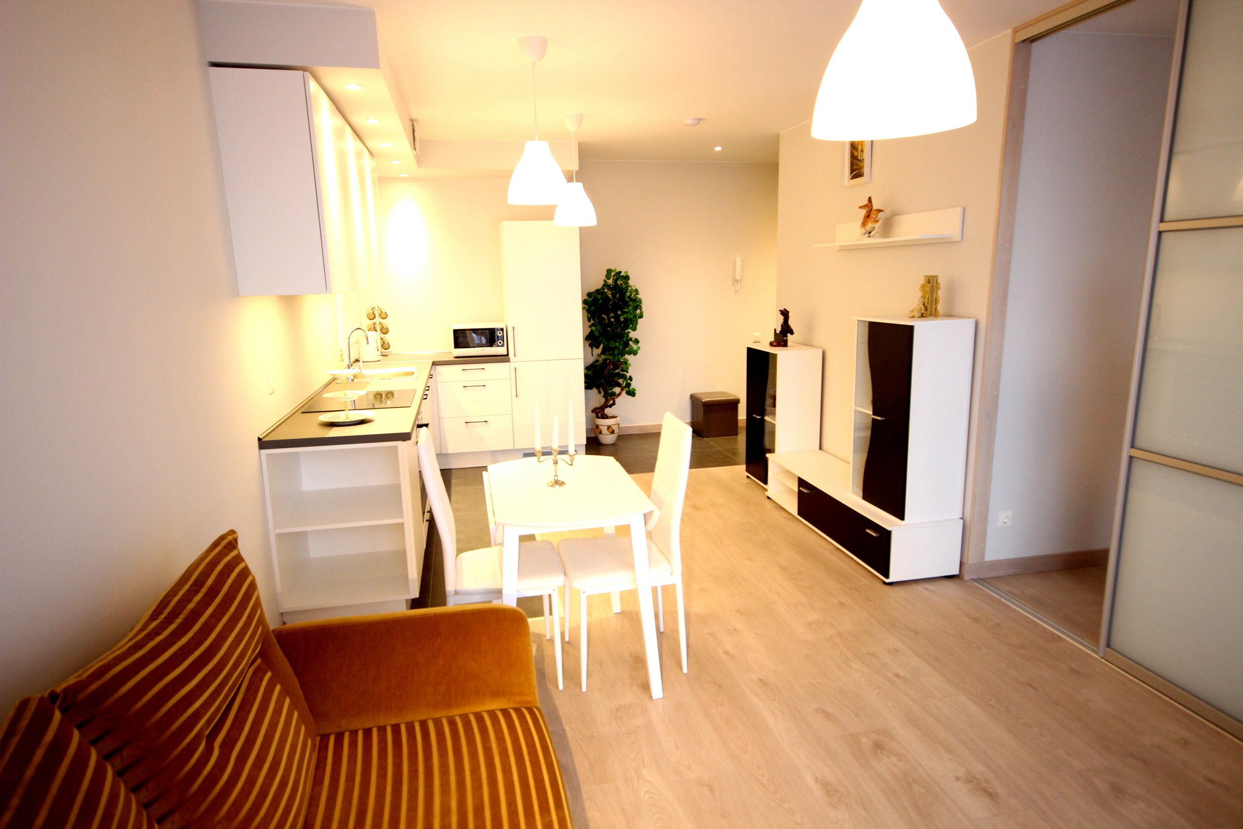 Nuomojamas 2 kambarių butas, Pilaitė, Karaliaučiaus g., 44m², 9 aukštas, €500