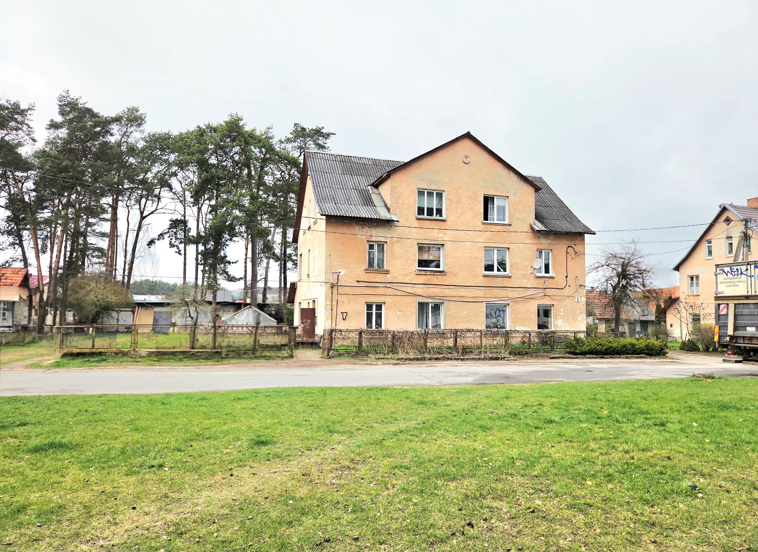 3 kambarių butas, Grigiškės, Mokyklos g., 56.17m², 2 aukštas, €109000