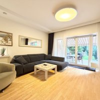 Nuomojamas sublokuotas namas, Visoriai, Kazio Borutos g., 3 aukštų, 175m², 4a, €2500