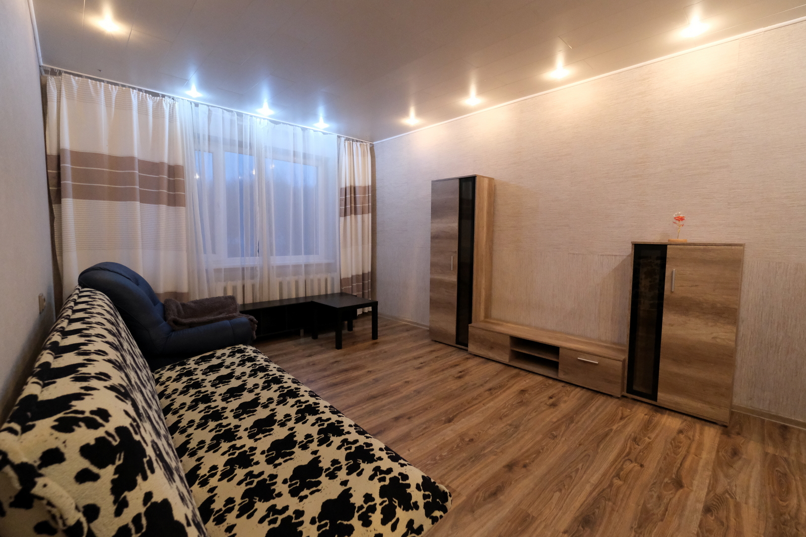 Nuomojamas 1 kambario butas, Fabijoniškės, Baliukevičiaus-Dzūko g., 48m², 3 aukštas, €450