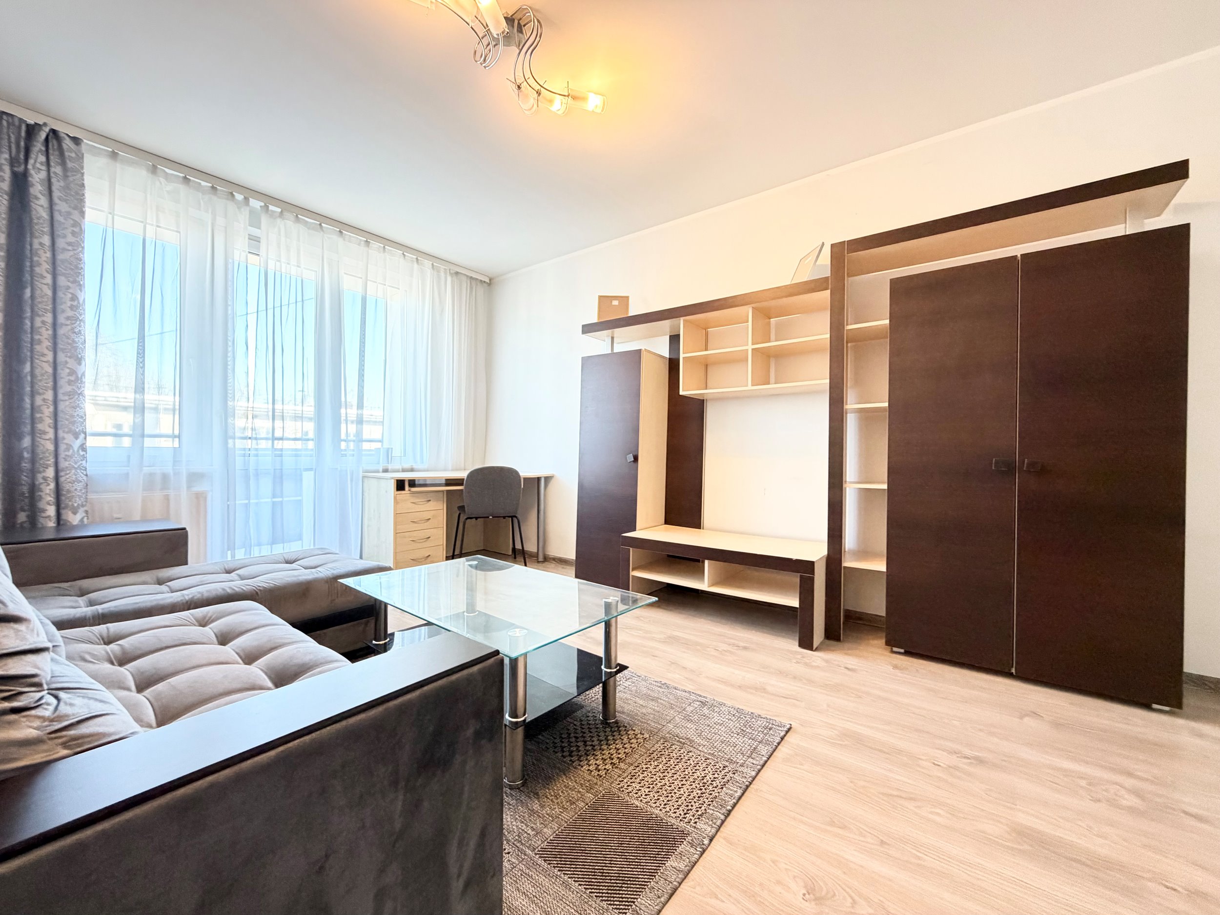 Nuomojamas 2 kambarių butas, Naujamiestis, Birželio 23-iosios g., 50m², 5 aukštas, €600 (1)