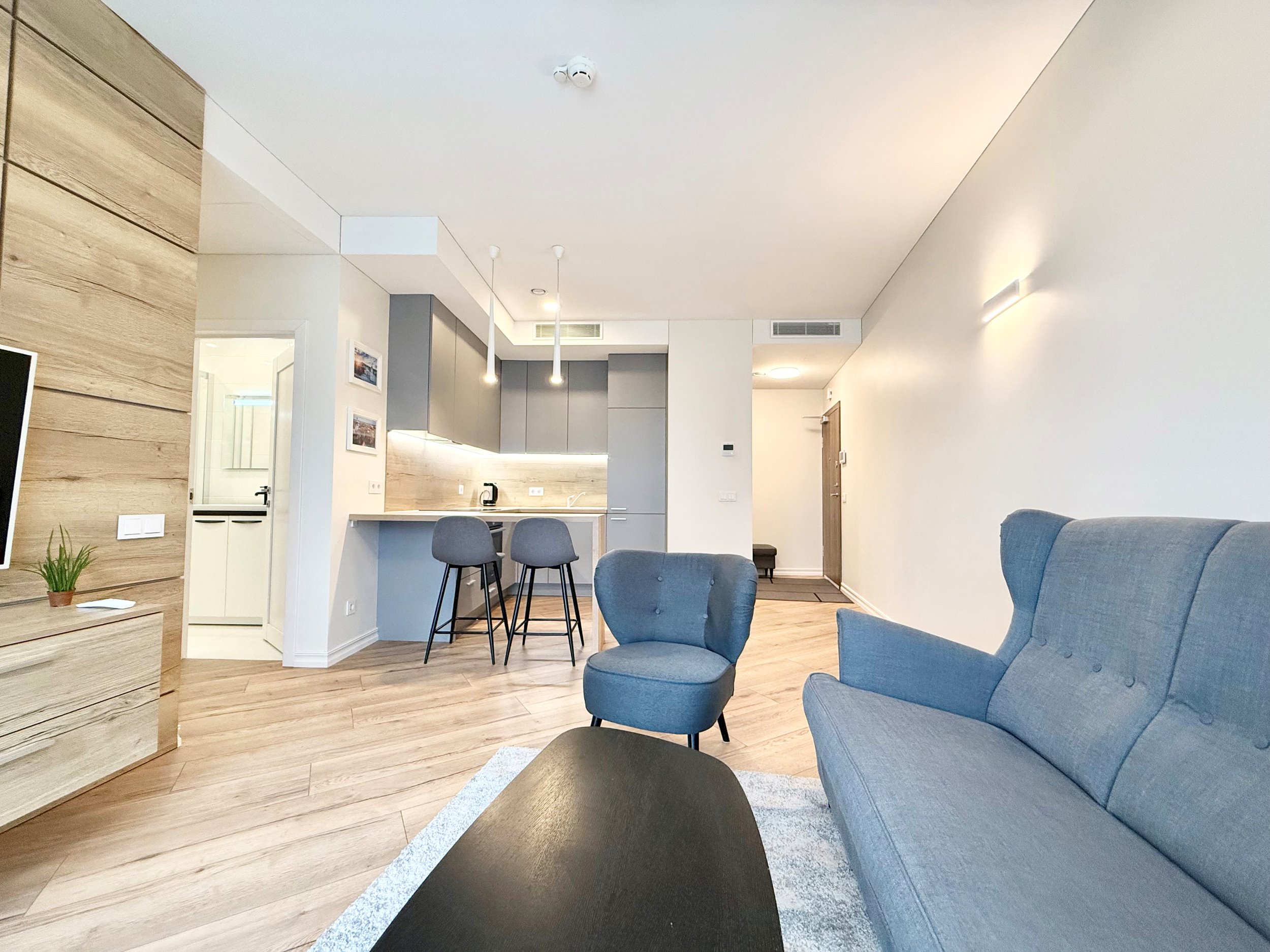 Nuomojamas 2 kambarių butas, Šnipiškės, Konstitucijos pr., 41m², 8 aukštas, €860