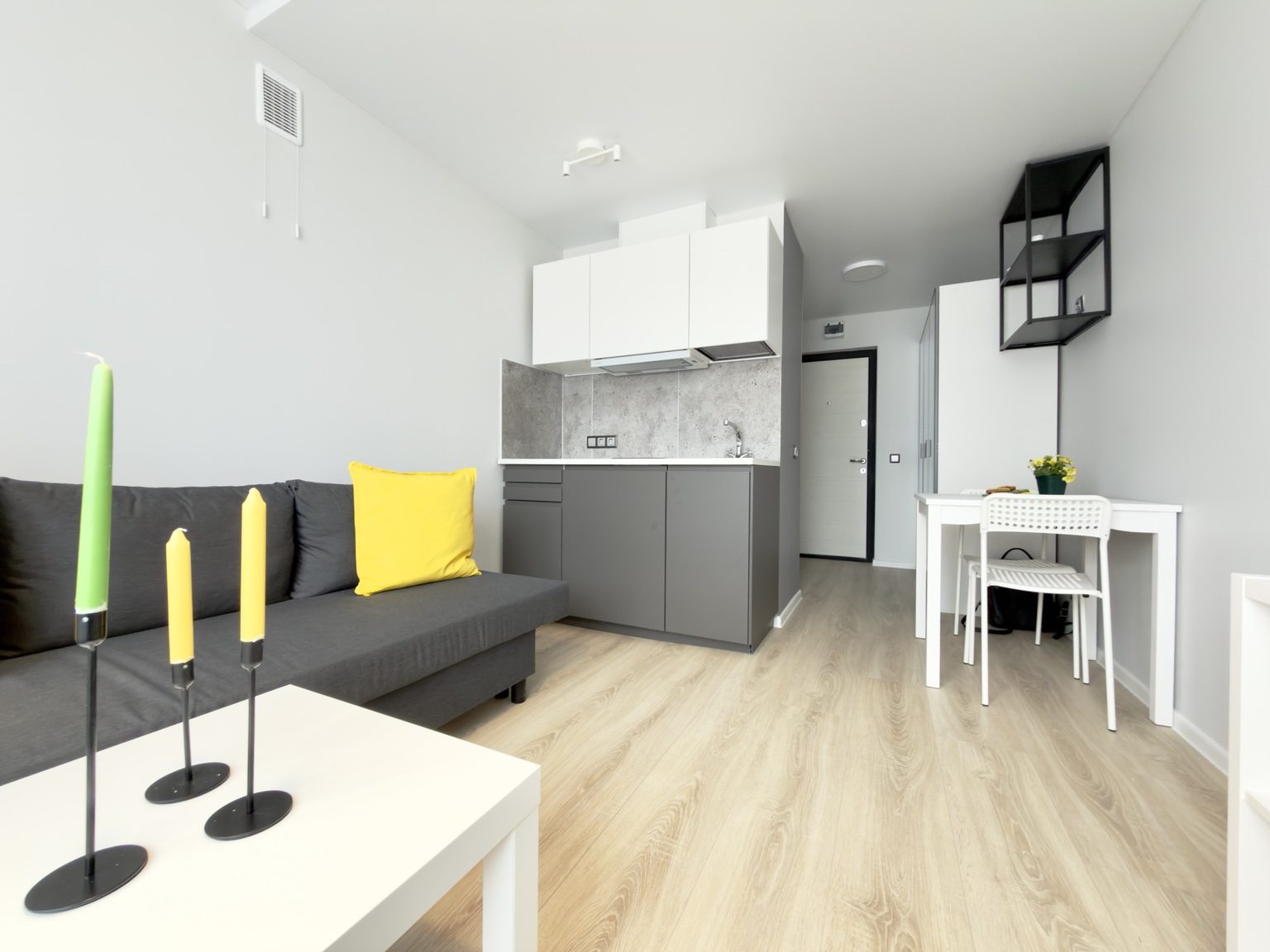 Nuomojamas 1 kambario butas, Antakalnis, Žolyno g., 20m², 3 aukštas, €400