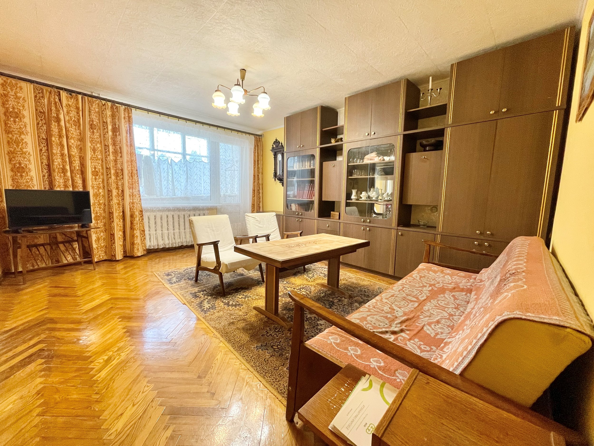 4 kambarių butas, Veterinarijos g., 70.30m², 1 aukštas, €77000