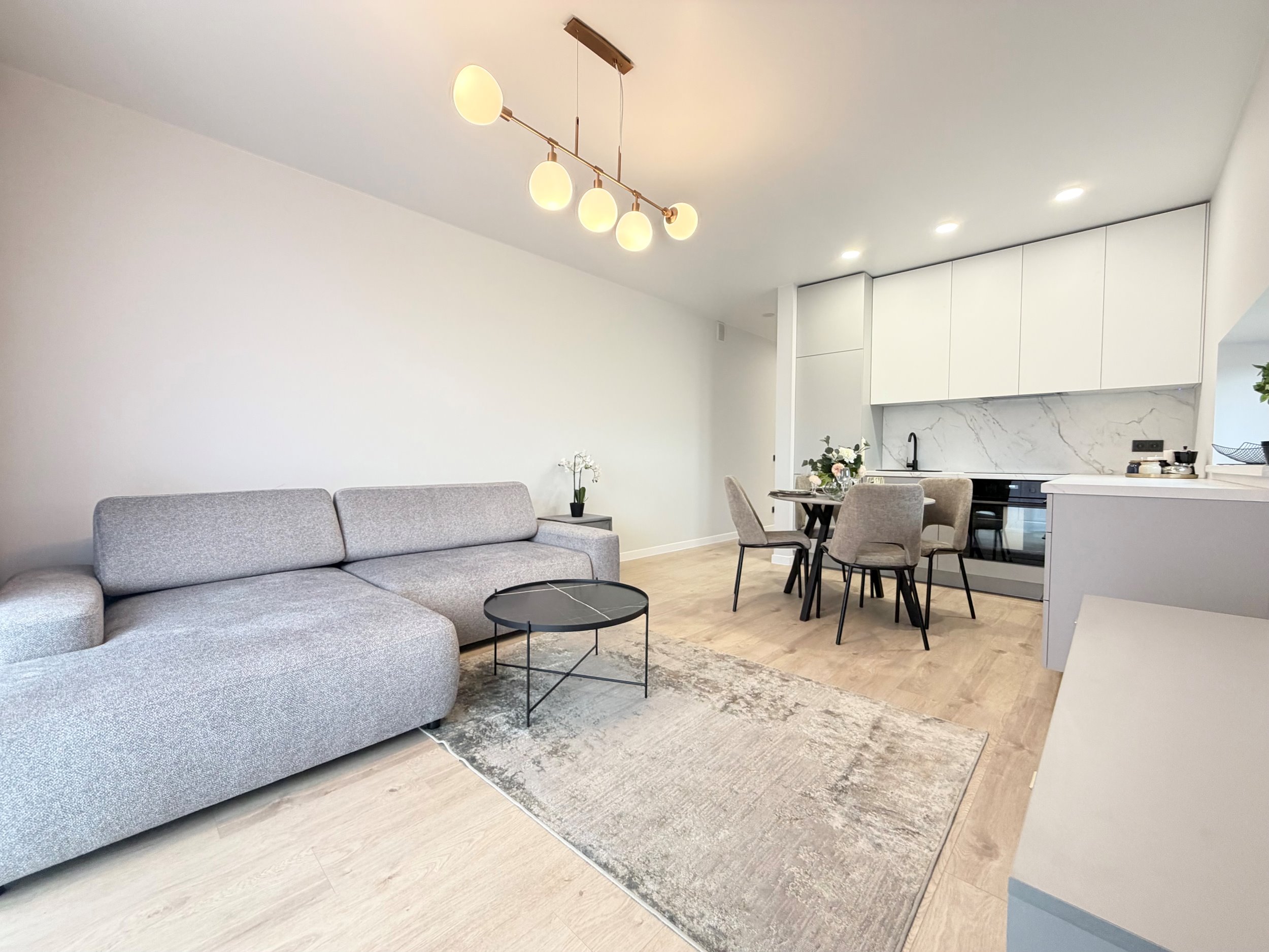 Nuomojamas 3 kambarių butas, Pilaitė, Simono Grunau g., 55m², 2 aukštas, €800