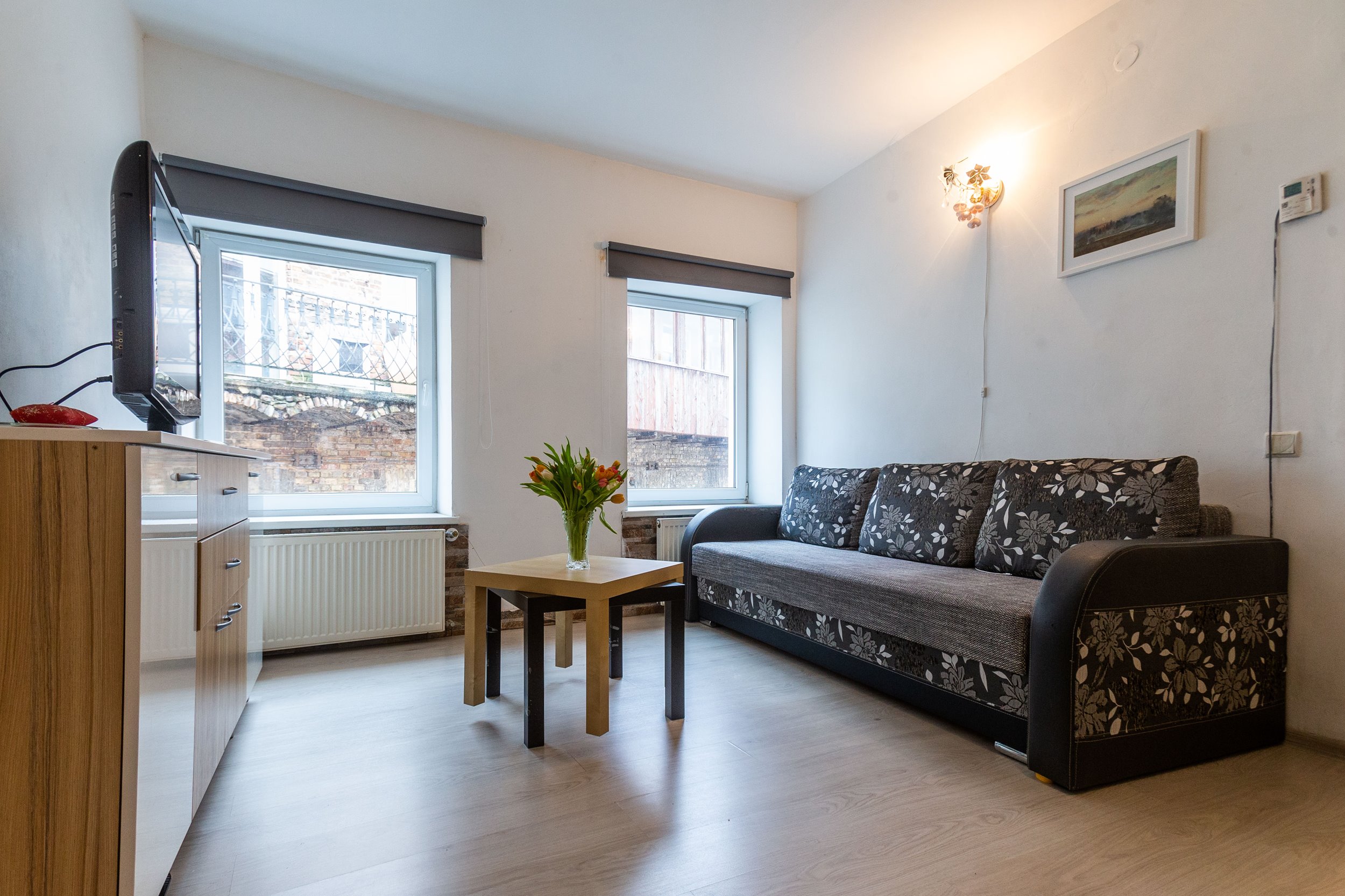 Nuomojamas 2 kambarių butas, Senamiestis, Bazilijonų g., 47m², 3 aukštas, €650