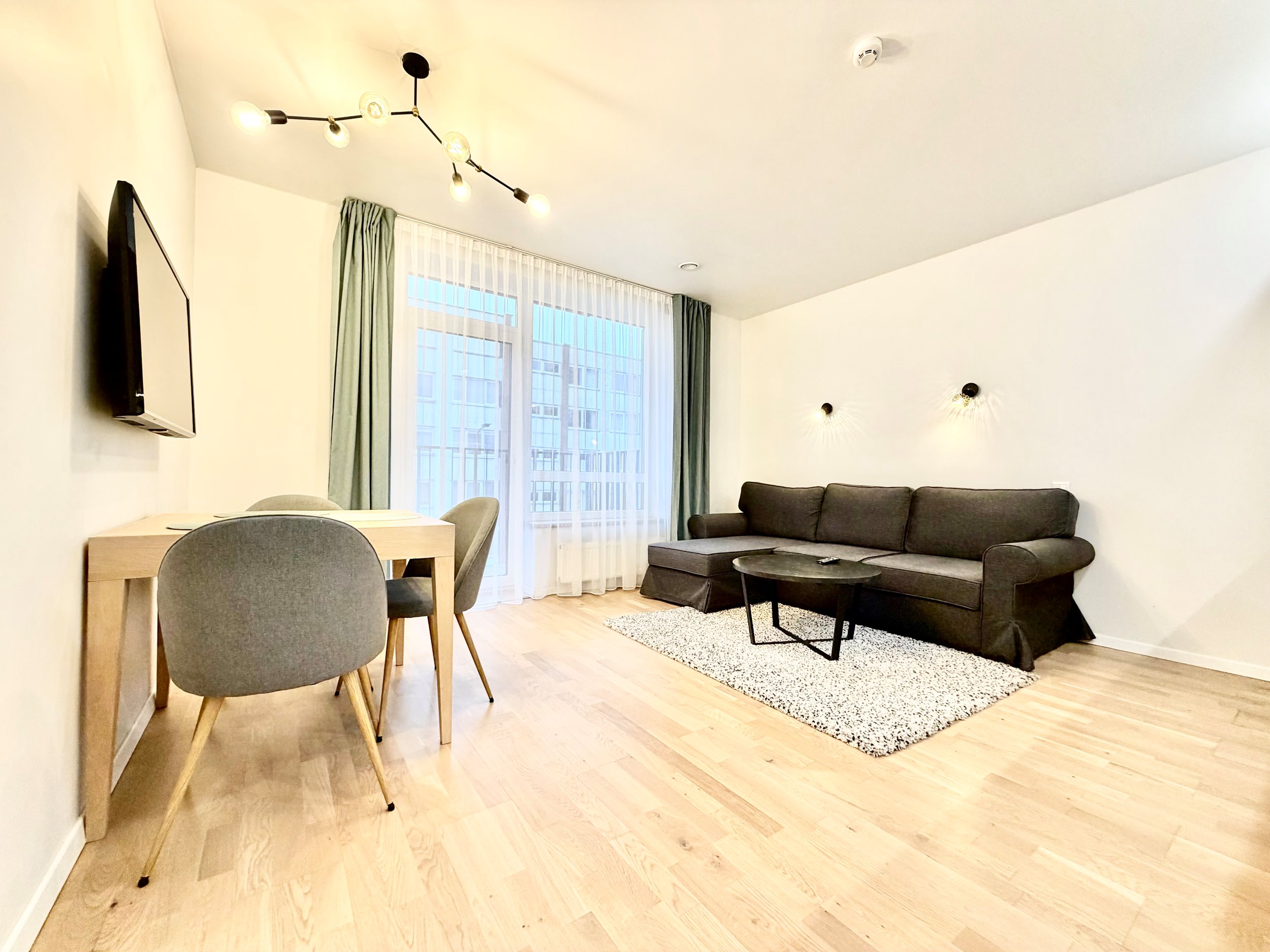 Nuomojamas 2 kambarių butas, Šnipiškės, Giedraičių g., 45m², 2 aukštas, €750